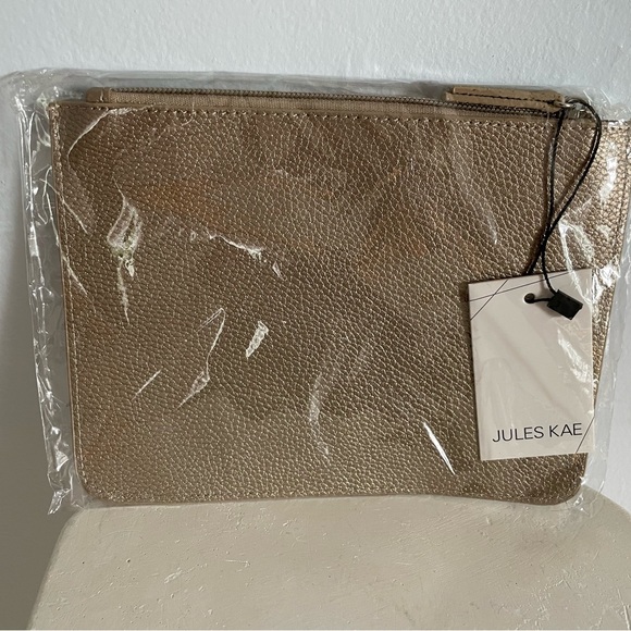 Jules Kae Cosmetic Makeup Bag - Pebbled Platinum Color NWT - Picture 1 of 7